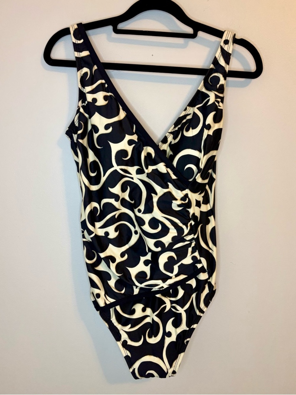Tara Grinna One Piece Swimsuit Size 10 Ruched Tummy Control